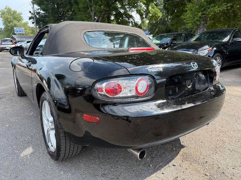 Used 2006 MAZDA MX-5 Miata Touring RWD image 8