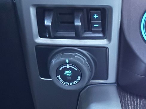 Used 2021 Ford F350 Lariat AWD/4WD image 25