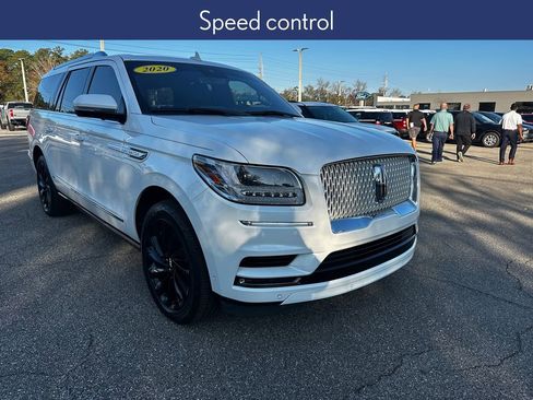 Used 2020 Lincoln Navigator L Reserve w/ Equipment Group 208A Reserve image 9