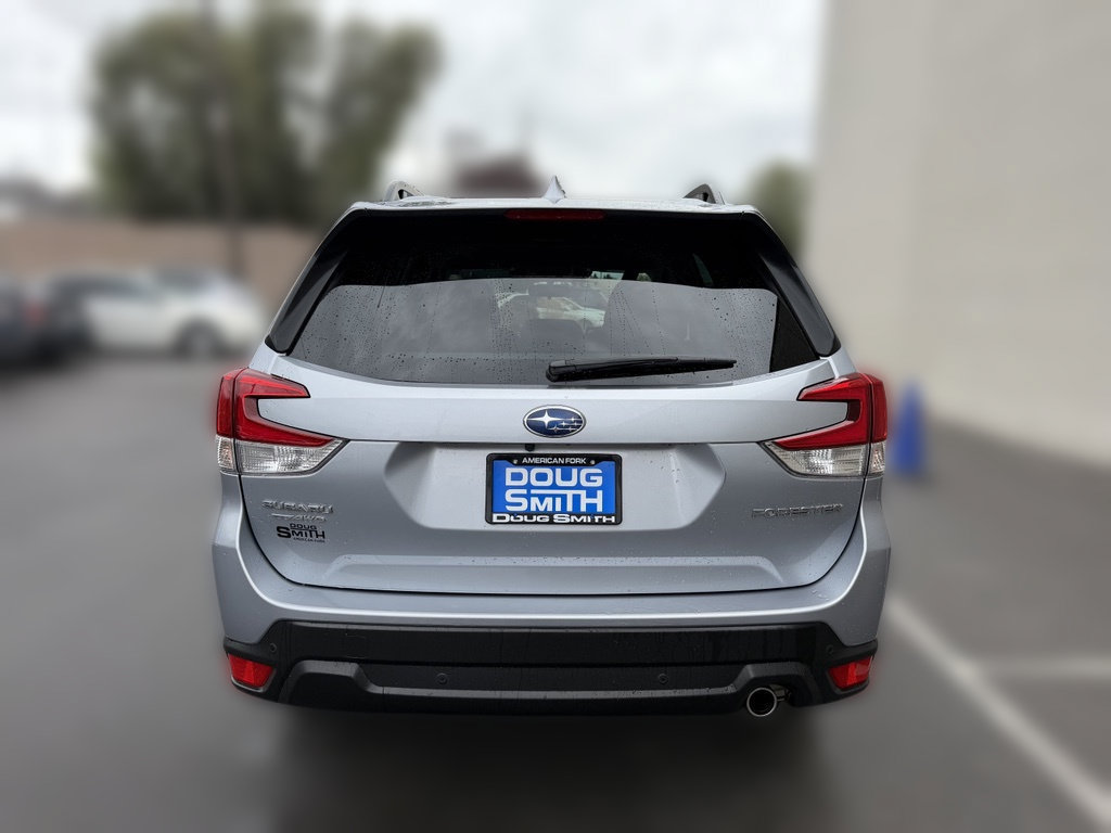 Used 2022 Subaru Forester Limited AWD/4WD image 4