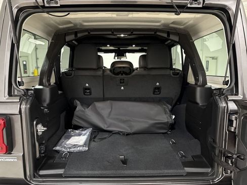 New 2026 Jeep Wrangler Unlimited Rubicon image 10