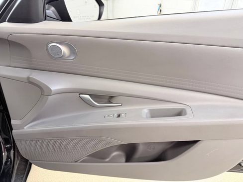 Used 2024 Hyundai Elantra SEL FWD image 32