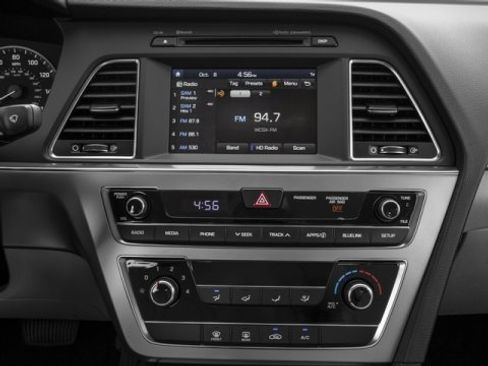 Used 2017 Hyundai Sonata SE image 13