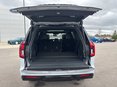 New 2026 Ford Expedition Platinum w/ Stealth Appearance Package image 7