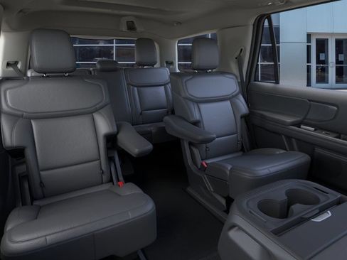 New 2026 Ford Expedition Active AWD/4WD image 11