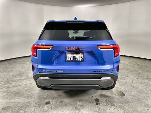 Used 2025 GMC Terrain Elevation image 7