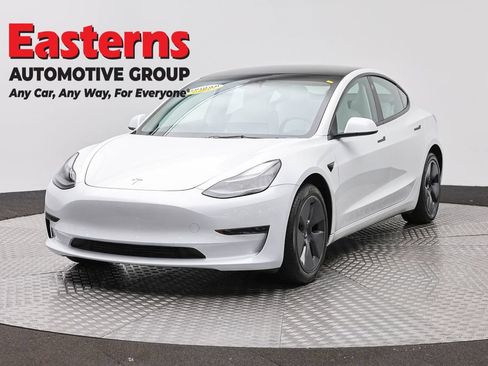Used 2023 Tesla Model 3 Standard Range RWD image 1