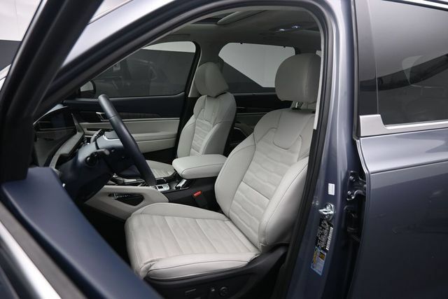 Used 2025 Kia Telluride SX Prestige AWD/4WD image 17