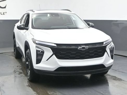 New 2026 Chevrolet Trax LT w/ Sunroof Package FWD image 29