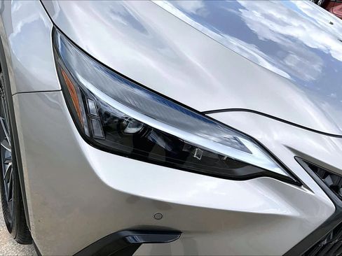 Used 2025 Lexus NX 250 FWD w/ Accessory Package (Z1) image 28