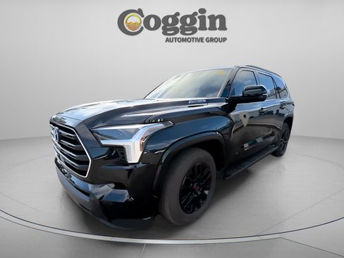 Used 2024 Toyota Sequoia 4WD image 21