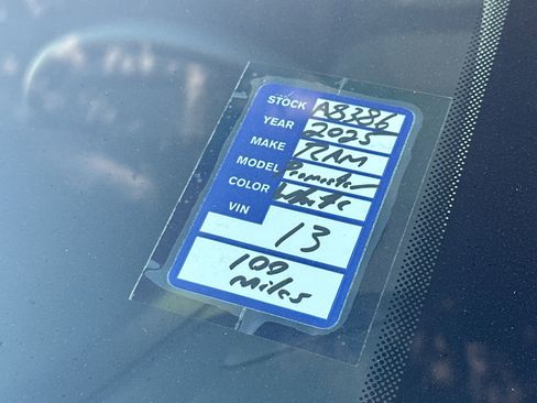 Used 2025 RAM ProMaster 2500 image 24