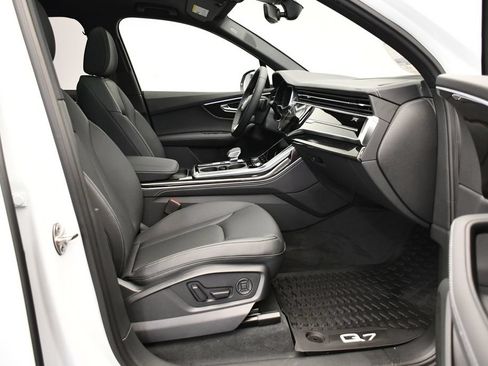 Used 2025 Audi Q7 3.0T Premium Plus w/ Premium Plus Package AWD/4WD image 47