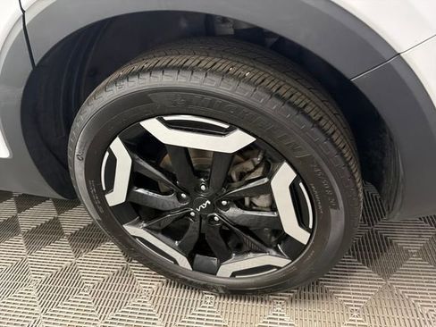 Certified 2023 Kia Telluride S w/ S Sunroof Package AWD/4WD image 50