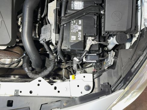 Used 2019 Buick Cascada Premium image 76