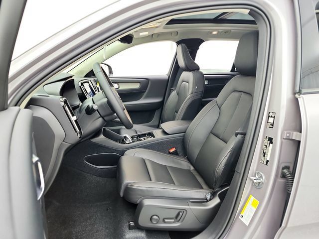New 2026 Volvo XC40 B5 Plus w/ Protection Package Premier AWD/4WD image 21