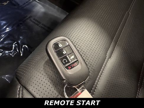 Used 2025 Honda CR-V EX-L image 11