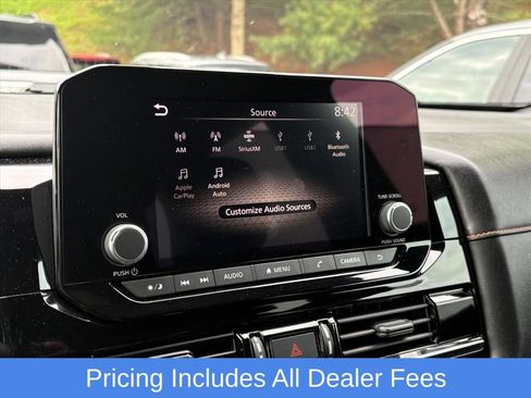 Used 2024 Nissan Pathfinder Rock Creek AWD/4WD image 10