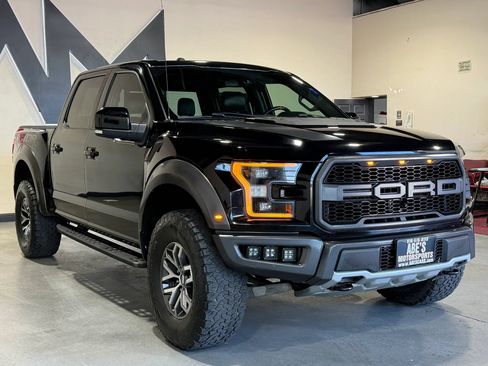 Used 2018 Ford F150 Raptor w/ Equipment Group 802A Luxury AWD/4WD image 3