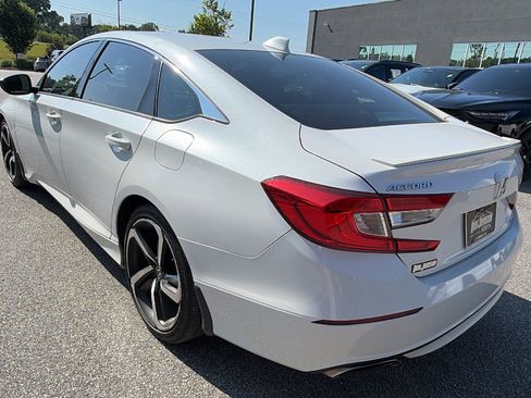 Used 2020 Honda Accord Sport image 10