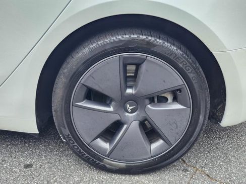 Used 2023 Tesla Model 3 Standard Range image 17