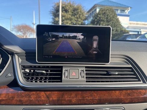 Used 2018 Audi Q5 2.0T Premium AWD/4WD image 25