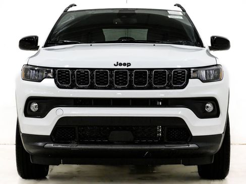 New 2026 Jeep Compass Latitude image 2