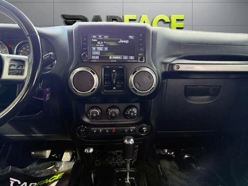 Used 2016 Jeep Wrangler Unlimited Rubicon AWD/4WD image 24