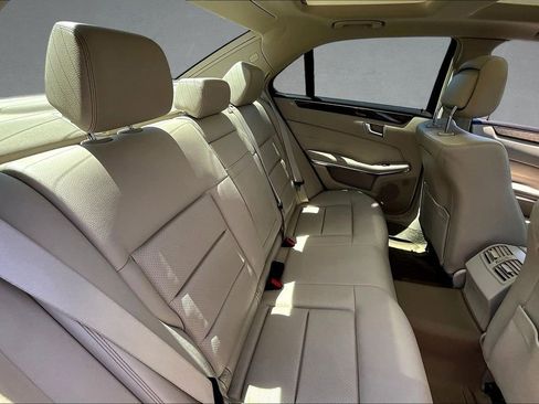 Used 2015 Mercedes-Benz E 350 4MATIC Sedan image 24