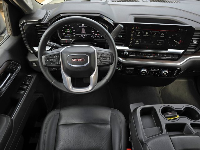 Used 2025 GMC Sierra 1500 SLT AWD/4WD image 16
