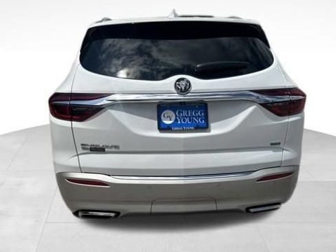 Used 2021 Buick Enclave Essence AWD/4WD image 5