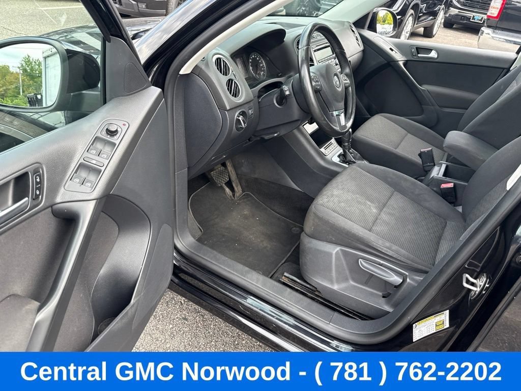 Used 2013 Volkswagen Tiguan S AWD/4WD image 15