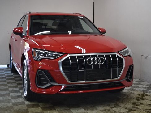 New 2025 Audi Q3 2.0T Premium Plus image 3