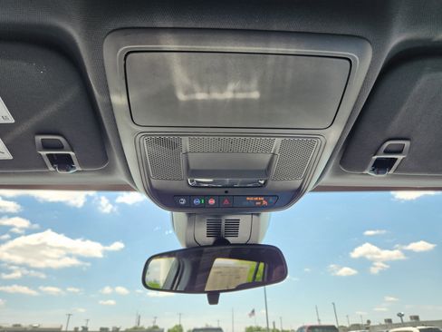 New 2026 Chevrolet Equinox LT FWD image 13