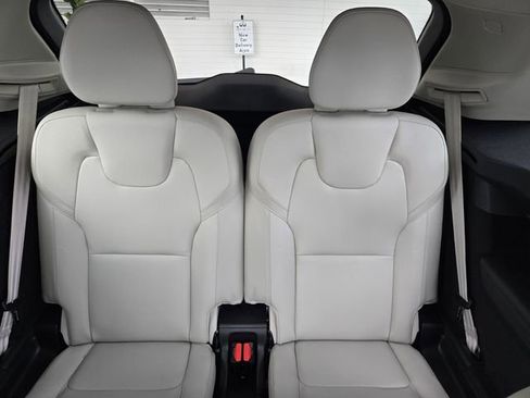Certified 2024 Volvo XC90 T8 Plus AWD/4WD image 16