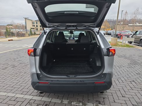 Used 2024 Toyota RAV4 XLE image 7