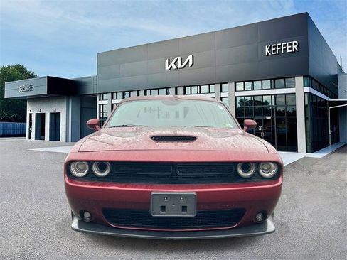 Used 2019 Dodge Challenger R/T w/ Driver Convenience Group image 3