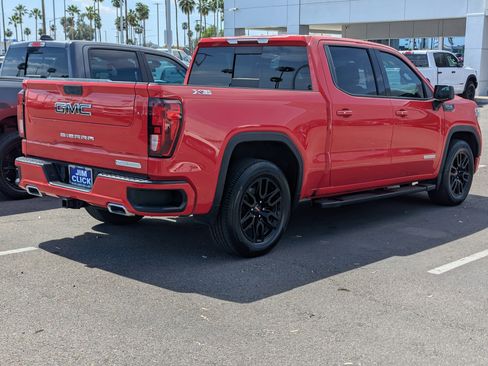 Used 2022 Chevrolet Silverado 1500 Custom image 2