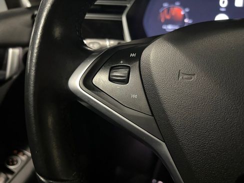 Used 2018 Tesla Model X 75D image 24