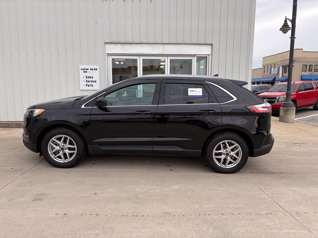 Used 2024 Ford Edge SEL w/ Convenience Package AWD/4WD image 2