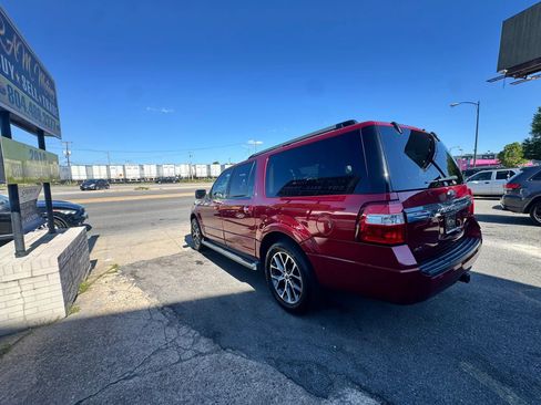 Used 2017 Ford Expedition EL XLT w/ Equipment Group 202A RWD image 5