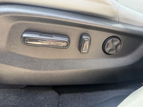 Used 2020 Honda CR-V EX image 30