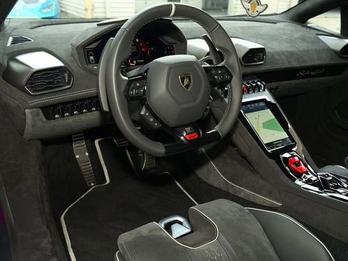Used 2024 Lamborghini Huracan Sterrato image 12