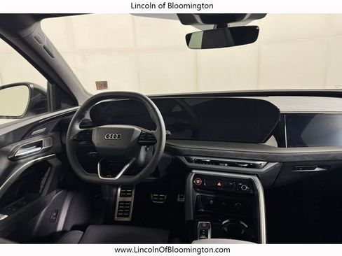Used 2025 Audi SQ5 Prestige w/ Prestige Package AWD/4WD image 20