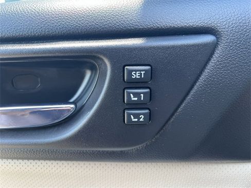 Used 2017 Subaru Outback 2.5i Limited image 31