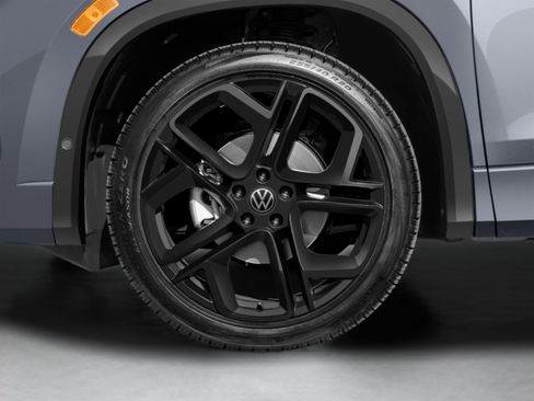New 2026 Volkswagen Tiguan SE R-Line FWD image 42