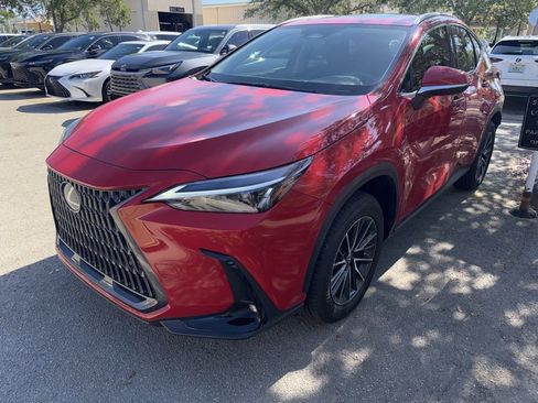 Used 2025 Lexus NX 250 FWD w/ Towing Package (2000 Lbs) image 11