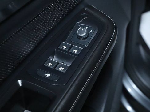 Used 2024 Volkswagen Atlas Cross Sport SE AWD/4WD image 16