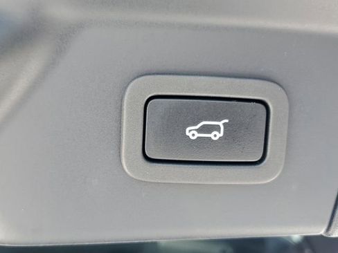 Used 2021 Land Rover Range Rover Velar S AWD/4WD image 11