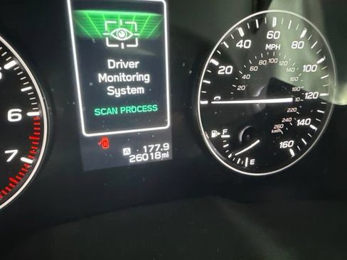Used 2024 Subaru Outback Limited AWD/4WD image 2